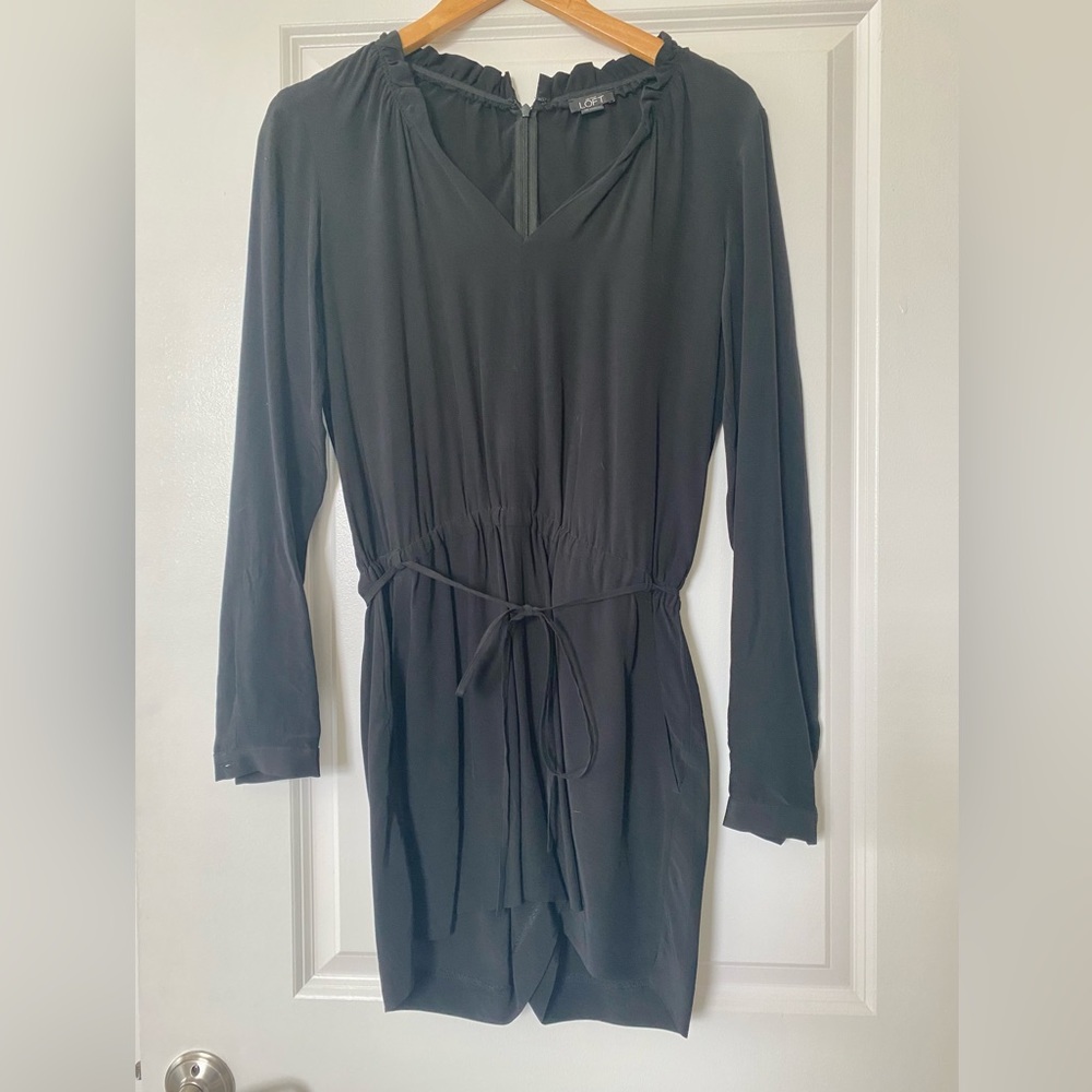 LOFT Black V-Neck Long Sleeve Romper - size XS